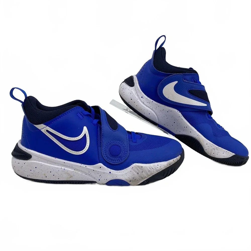 Nike Blue Team Hustle D11 Sneakers | Boys’ 5.5 Regular